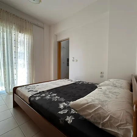 Sea View Apartment *